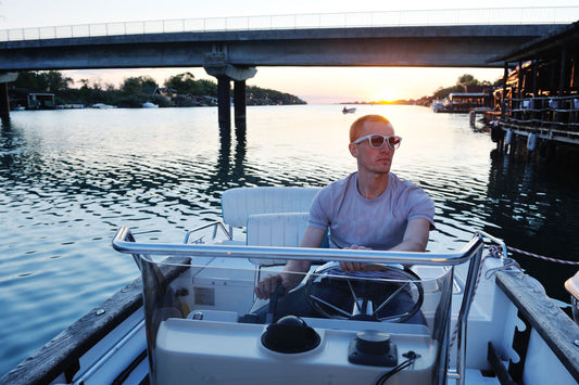 Boating Etiquette: Dos and Don'ts on the Water (Part 1 - The Dos)